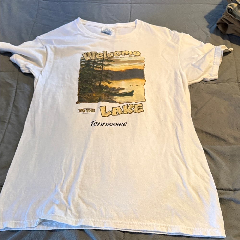 Delta White 'Welcome to the Lake' Tennessee Graphic Tee